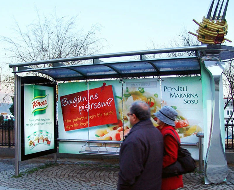Bus Shelter Advertising, Knorr, Bugunne pisirsen?, Peynirli Makarna Sosu